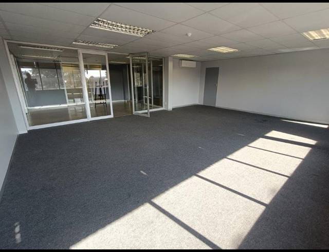 BUSINESS PROPERTY TO RENT IN CRESTA